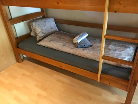 Restaurant/places to eat, Garden view, Garden view, Mountain view, Mountain view, bunk bed