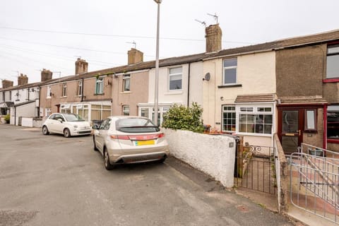 Neighbourhood, Street view