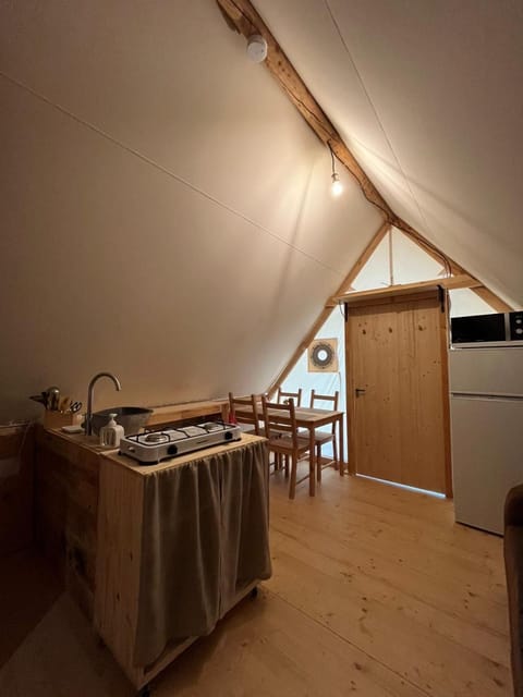 La Cabane de l'Orpailleur House in Les Vans