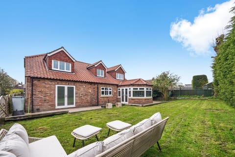 Lux Filey Villa - Indoor Heated Pool, Sauna Villa in Hunmanby