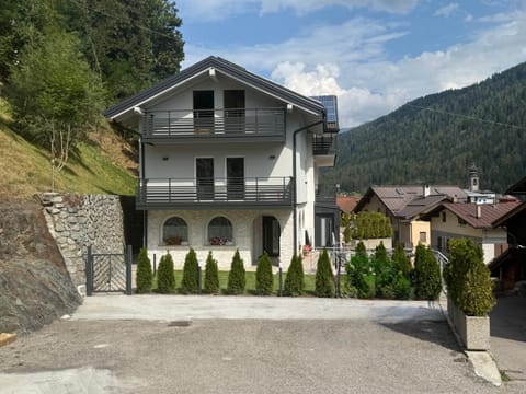 Property building, Day