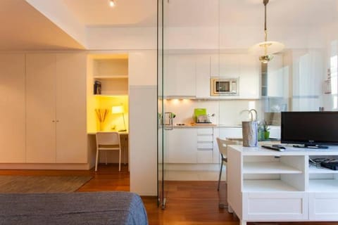 Santa Catarina Apartment - No centro da cidade com garagem, perto do TimeOut Market Apartment in Lisbon