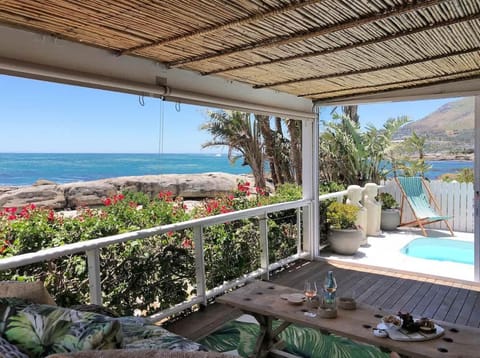Beachfront Bungalow with Private Pool in Camps Bay House in Camps Bay