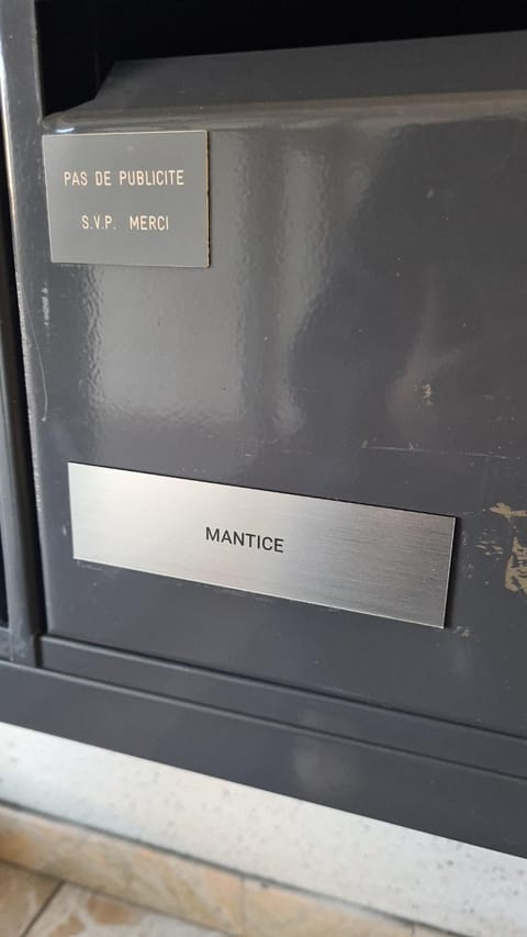 T1 hyper centre Saint-Louis "L'orchidée " free parking Apartment in Weil am Rhein