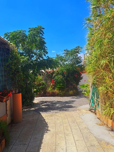 The Shell House in Vallecrosia