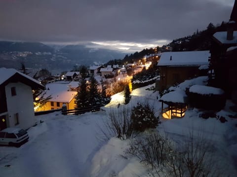 Mollens Chalet Condo in Crans-Montana