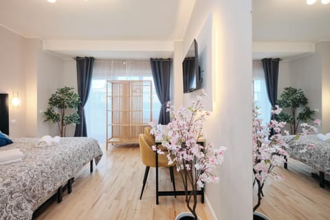 Colosseum at 18 Min by Metro Bright and Cozy Room - Free Parking Pool Access - AC and WiFi Vacation rental in Rome