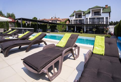 Guest House Panorama Aqualux Bed and breakfast in Novi Sad