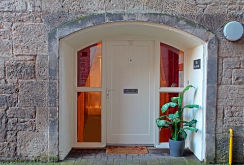 Facade/entrance, Street view