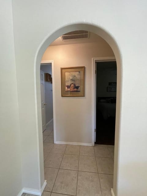 Casa Escondida House in Leon Valley