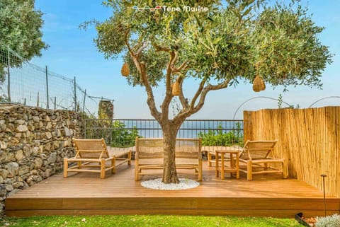Garden, Sea view