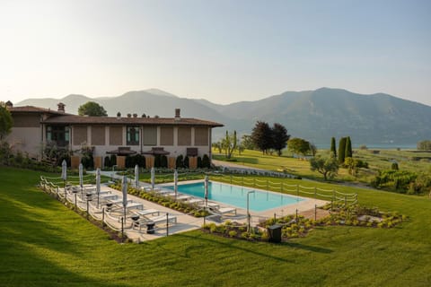 Property building, Natural landscape, Garden, Garden view, Pool view, Swimming pool, sunbed
