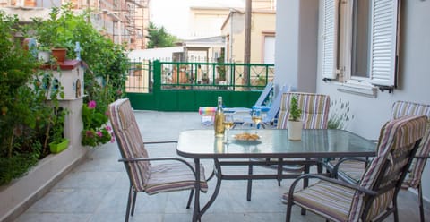 Property building, Patio, Day, View (from property/room), Balcony/Terrace, Dining area