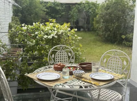 Cozy Room with Garden Vacation rental in Saint-Gilles