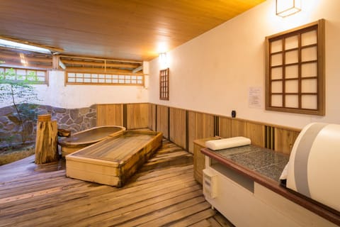 Shower, Hot Spring Bath, Hot Tub, Bathroom