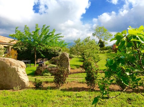 Clos Simoni Country House in Bonifacio