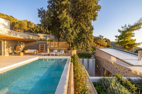 Pool view, Swimming pool, sunbed