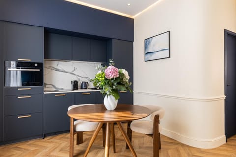 Hausman Suites - Appart Hotel Apartment hotel in Caluire-et-Cuire