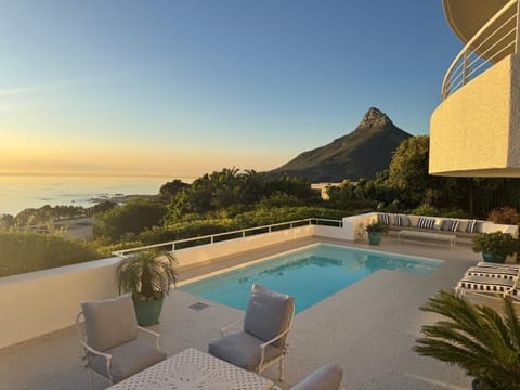 Property building, Patio, Nearby landmark, Natural landscape, View (from property/room), Balcony/Terrace, Mountain view, Pool view, Sea view, Swimming pool, sunbed