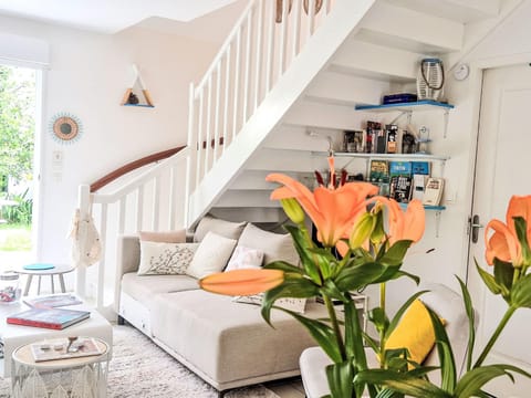 Holiday Home Maison de l'Amaryllis by Interhome House in Brittany