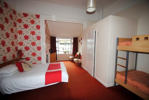 Photo of the whole room, Garden view, Sea view, cot, bunk bed