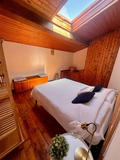 Decorative detail, Bedroom, Family, furniture, heating, towels, air conditioner