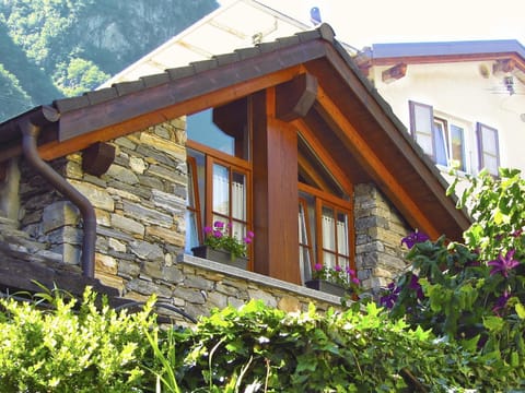 Property building, Summer, On site