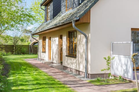 Ferienhaus Dierhagen am Deich Maison in Wustrow