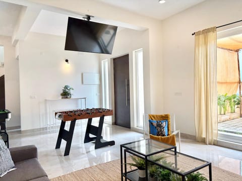 The Leos Haus - 4BR, Jaccuzi, Snooker, and Foosball House in Jaipur