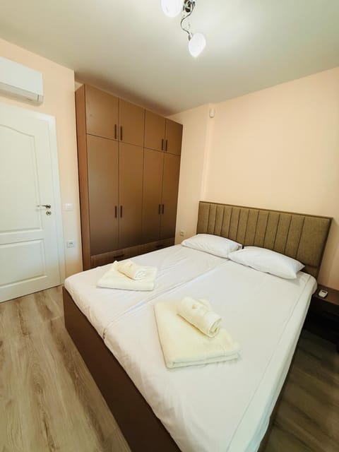 Valhalla Estate Family Apartment whit Parking Apartment in Varna