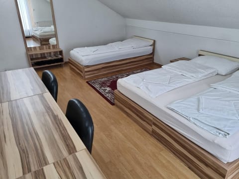 City Bridge Guest House Bed and Breakfast in Lika-Senj County