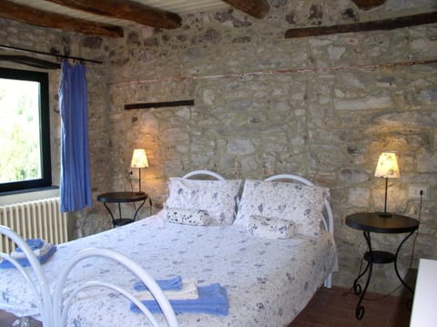 B&b Il Tulipano Country House in Province of Massa and Carrara