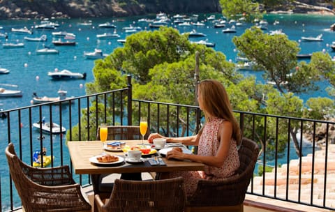 Restaurant/places to eat, Spring, Day, Summer, Balcony/Terrace, Sea view, Buffet breakfast, Sunrise