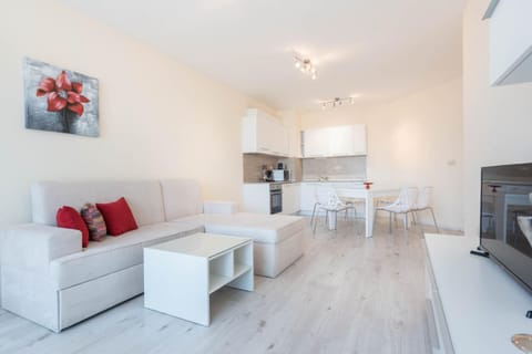 Touch the sea Apartment in Varna
