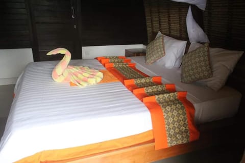 Amed Paradise Warung & House Bali Bed and Breakfast in Abang
