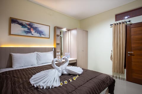 Bed, Photo of the whole room, Bedroom, towels, wardrobe