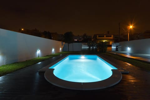 Patio, Garden, Swimming pool