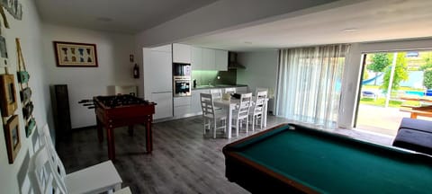 Billiard, Kitchen or kitchenette, Living room, Dining area