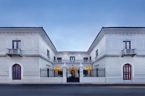 Property building, Facade/entrance