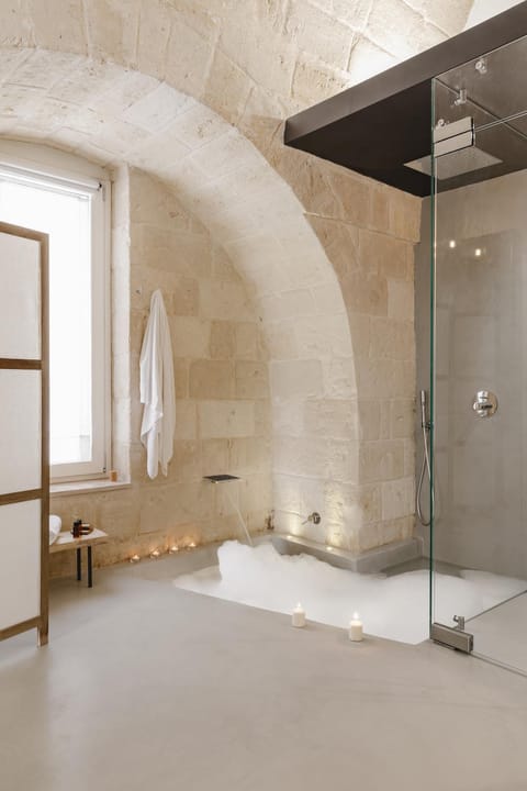 Shower, Bedroom, Area and facilities, Bath