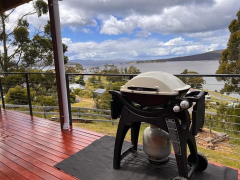 Natural landscape, BBQ facilities, View (from property/room), Balcony/Terrace, Sea view