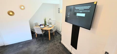 TV and multimedia, Dining area