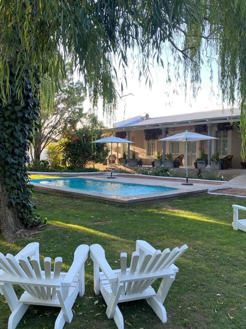 Seating area, Swimming pool, Sunrise