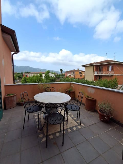 View (from property/room), Balcony/Terrace