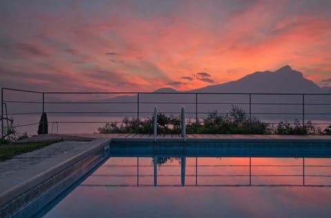 Garden, View (from property/room), Garden view, Lake view, Landmark view, Mountain view, Pool view