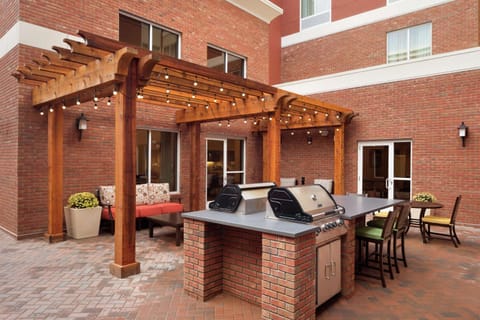 Patio, BBQ facilities, Balcony/Terrace