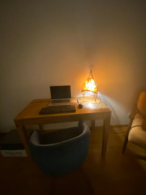 Stylish Room and private bathroom in lakefront apartment Vacation rental in Zug