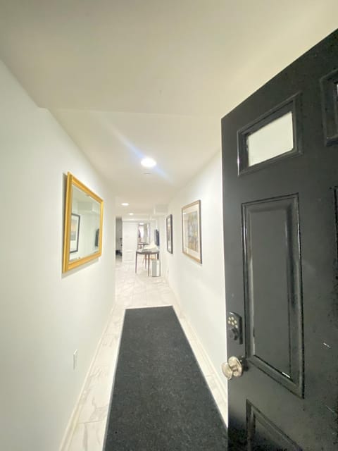 Lovely Remodeled 2bdrm Basement Home Condominio in District of Columbia