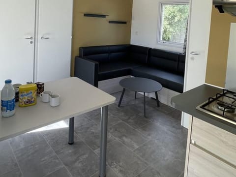 Mobil home 6 pers, terrasse en Ardèche - API-1-52-777 Campground/
RV Resort in Provence-Alpes-Côte d'Azur