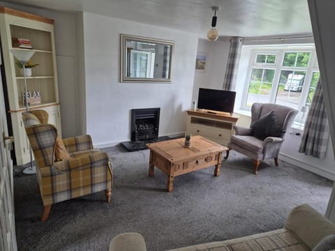 Quarryman's Cottage House in Rhos